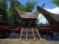 rambu-solo-tana-toraja-05