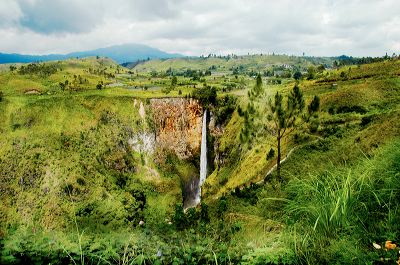 sipiso-piso_waterfa_1c83966.jpg