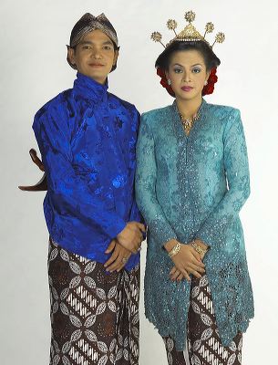 traditional_outfit__1c89c67.jpg