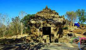 ijo-temple-yogyakarta.JPG