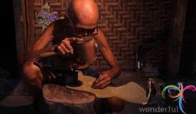 wayang-kulit-craftman.jpg